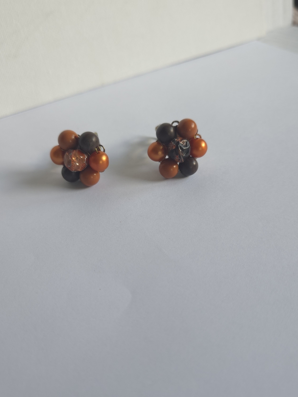 Vintage 1950s Japan Orange Brown Bead‎ Cluster Clip On Earrings Autumn Foil - Picture 4 of 10